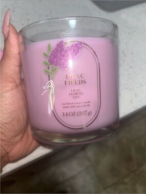 IPAC FIELDS Lilac Scented Soy Candle - Pink